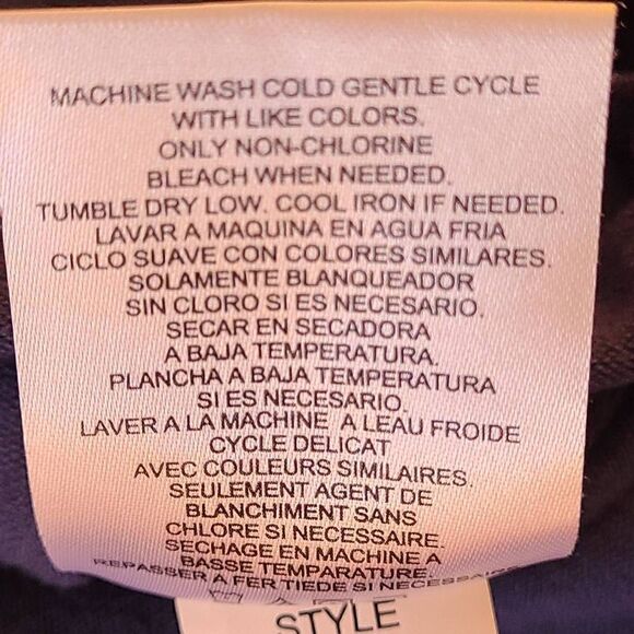 Ellen Tracy Blue Long Sleeve Pull Over Sweater Size Medium - Picture 8 of 14